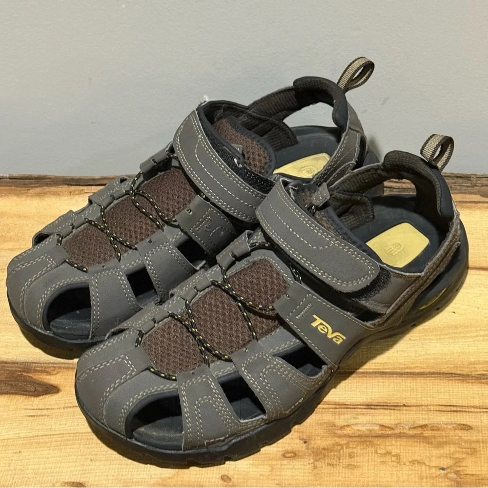 Teva Forebay Hiking Sandals Water Size 9 A35‎